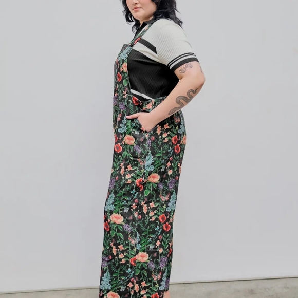 Cider Floral Retro CorduroyJumpsuit in Minty Green Plus 12/14 - Picture 6 of 7